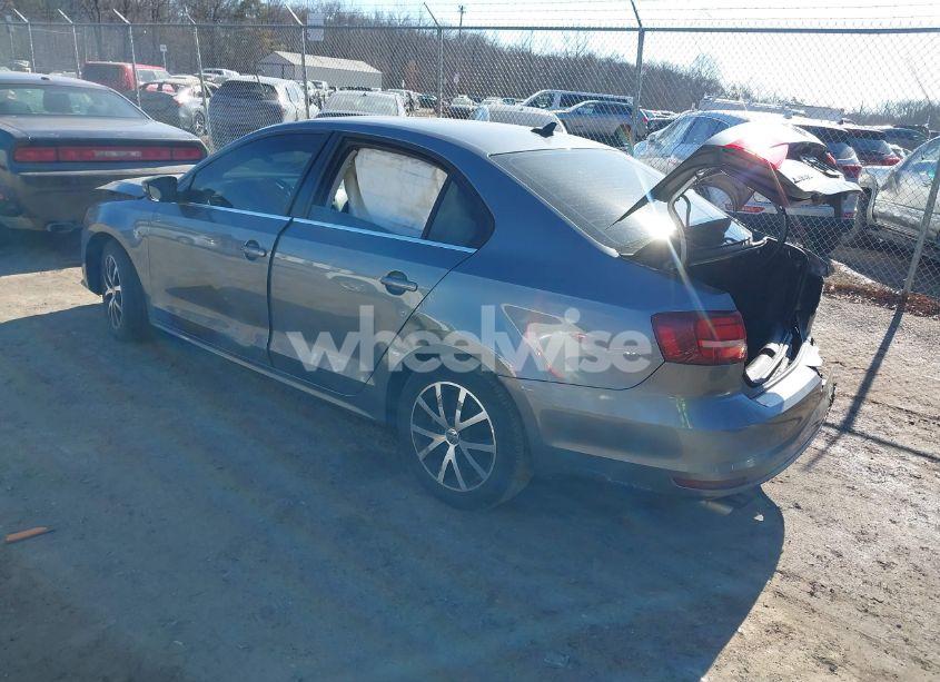 Photo 3 of 2017 Volkswagen Jetta 1.4T SE (VIN 3VWDB7AJ1HM367393)