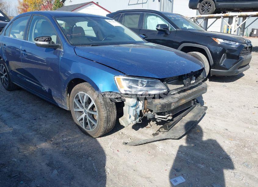 2017 Volkswagen Jetta 1.4T SE (VIN 3VWDB7AJ1HM369838) main photo