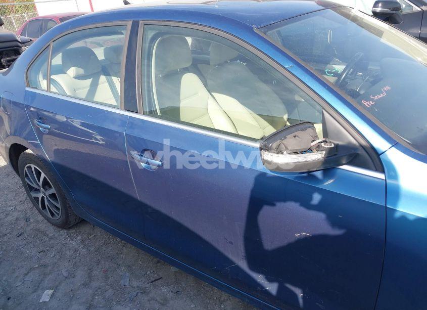 Photo 13 of 2017 Volkswagen Jetta 1.4T SE (VIN 3VWDB7AJ1HM369838)