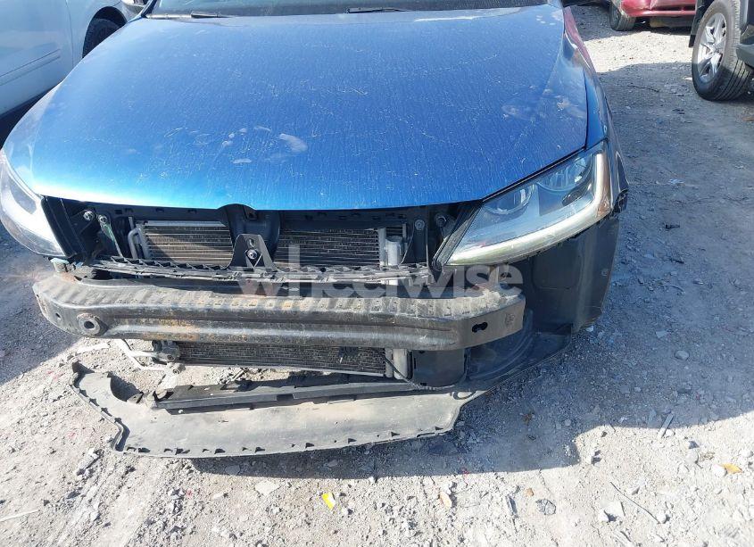 Photo 6 of 2017 Volkswagen Jetta 1.4T SE (VIN 3VWDB7AJ1HM369838)