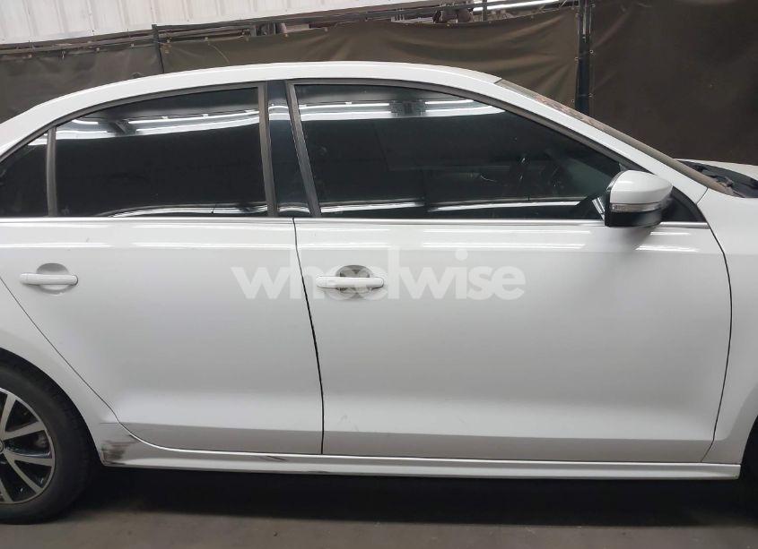 Photo 14 of 2017 Volkswagen Jetta 1.4T SE (VIN 3VWDB7AJ1HM395324)