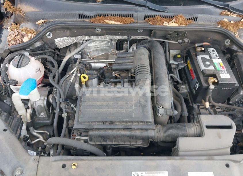 Photo 10 of 2017 Volkswagen Jetta 1.4T SE (VIN 3VWDB7AJ1HM402515)