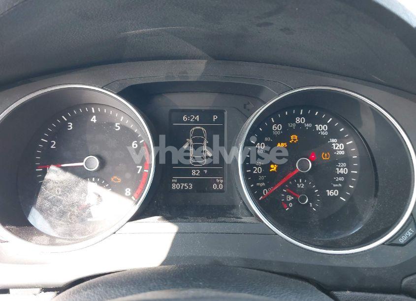 Photo 7 of 2017 Volkswagen Jetta 1.4T SE (VIN 3VWDB7AJ1HM402515)