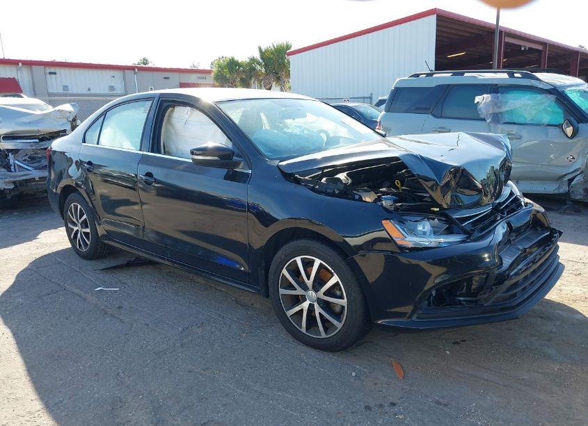 2017 Volkswagen Jetta 1.4T SE (VIN 3VWDB7AJ1HM408749) main photo