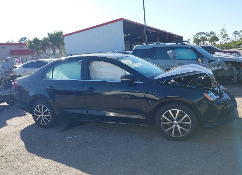 Photo 13 of 2017 Volkswagen Jetta 1.4T SE (VIN 3VWDB7AJ1HM408749)