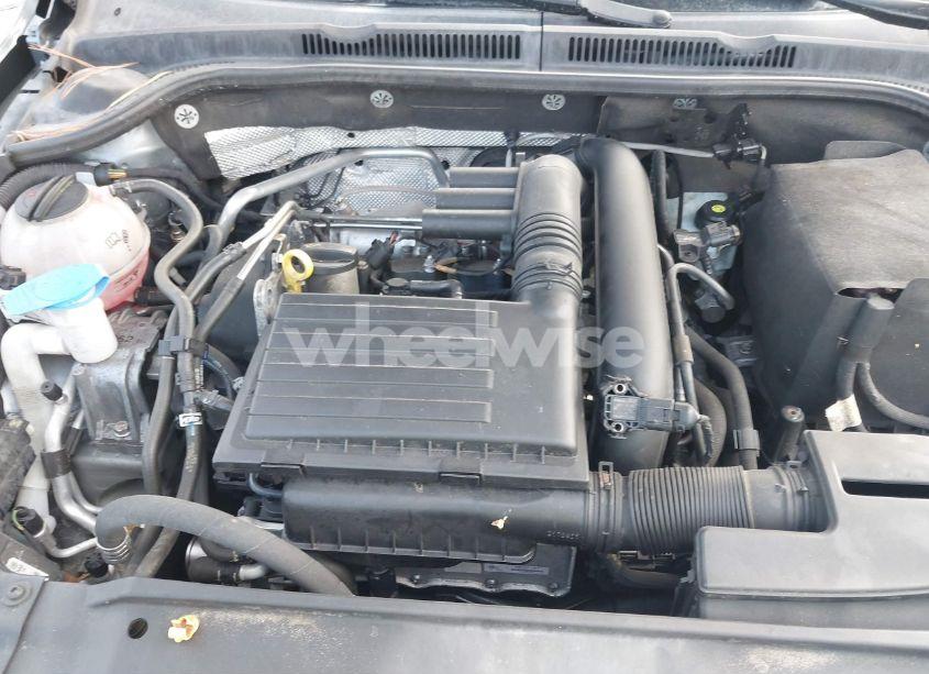 Photo 10 of 2017 Volkswagen Jetta 1.4T SE (VIN 3VWDB7AJ1HM409061)