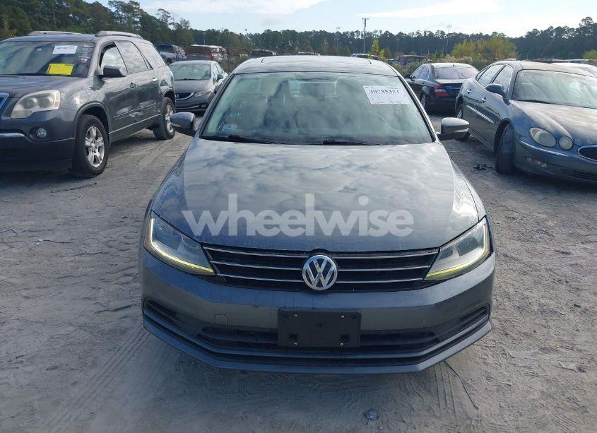 Photo 12 of 2017 Volkswagen Jetta 1.4T SE (VIN 3VWDB7AJ1HM409061)
