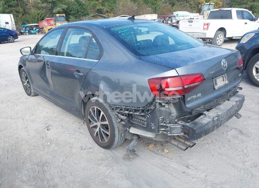 Photo 3 of 2017 Volkswagen Jetta 1.4T SE (VIN 3VWDB7AJ1HM409061)