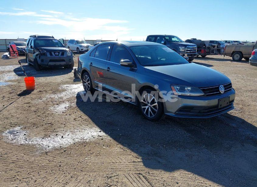 2017 Volkswagen Jetta 1.4T SE (VIN 3VWDB7AJ2HM217731) main photo