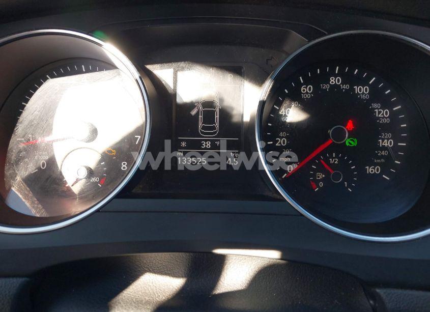 Photo 7 of 2017 Volkswagen Jetta 1.4T SE (VIN 3VWDB7AJ2HM217731)