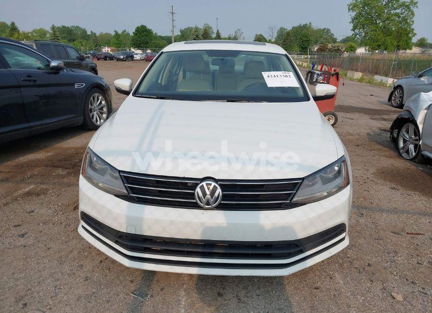 Photo 12 of 2017 Volkswagen Jetta 1.4T SE (VIN 3VWDB7AJ2HM223478)