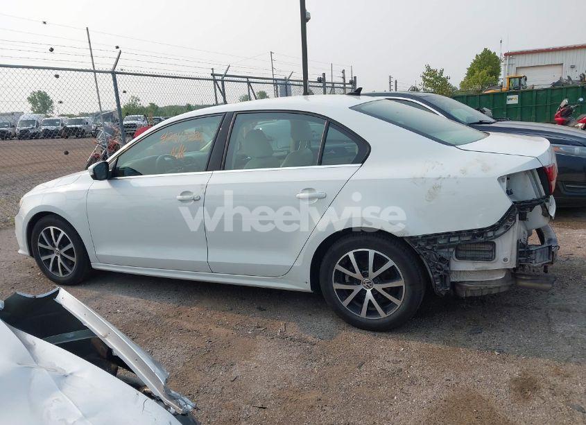 Photo 14 of 2017 Volkswagen Jetta 1.4T SE (VIN 3VWDB7AJ2HM223478)