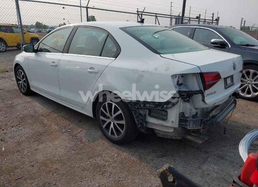 Photo 3 of 2017 Volkswagen Jetta 1.4T SE (VIN 3VWDB7AJ2HM223478)