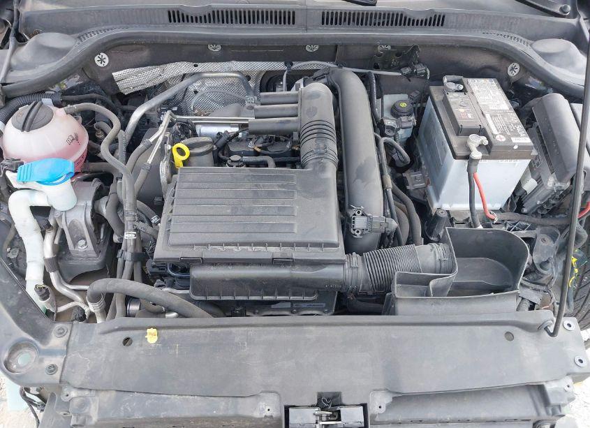 Photo 10 of 2017 Volkswagen Jetta 1.4T SE (VIN 3VWDB7AJ2HM225005)