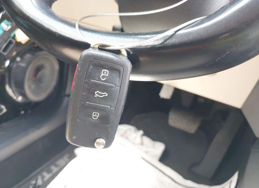 Photo 11 of 2017 Volkswagen Jetta 1.4T SE (VIN 3VWDB7AJ2HM225005)