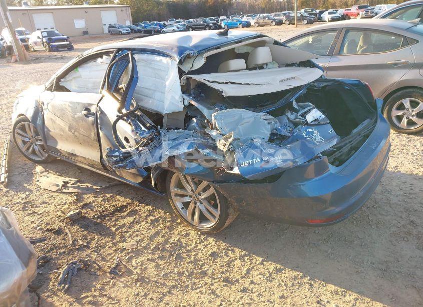 Photo 3 of 2017 Volkswagen Jetta 1.4T SE (VIN 3VWDB7AJ2HM227773)