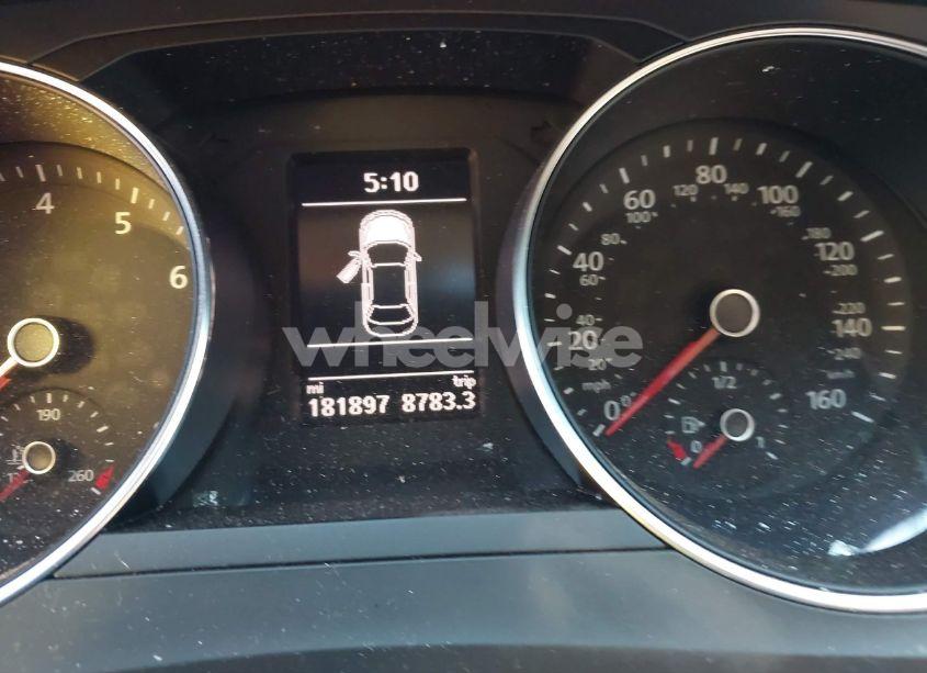 Photo 7 of 2017 Volkswagen Jetta 1.4T SE (VIN 3VWDB7AJ2HM227773)