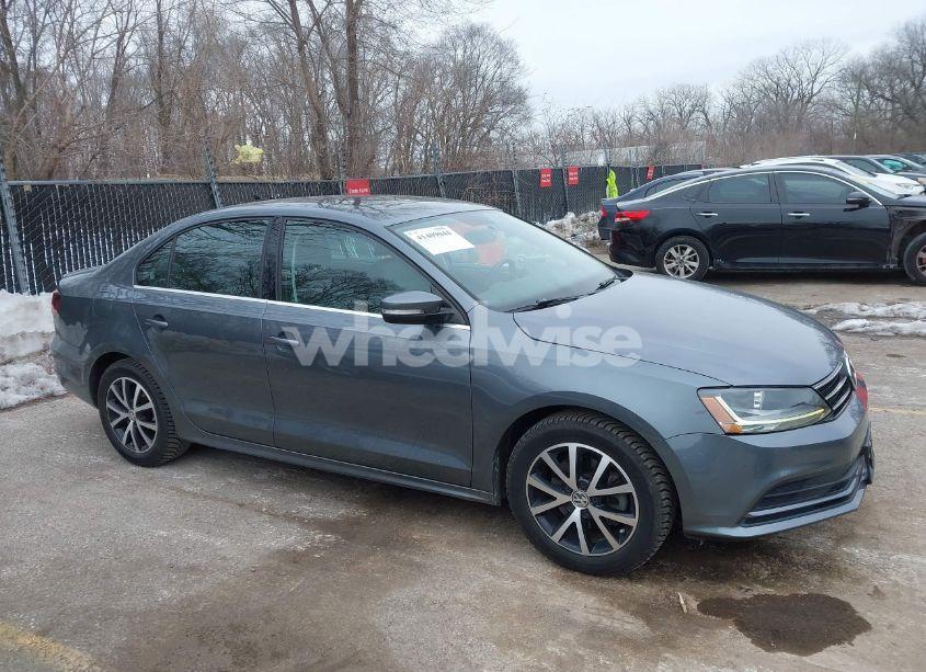 Photo 13 of 2017 Volkswagen Jetta 1.4T SE (VIN 3VWDB7AJ2HM243519)
