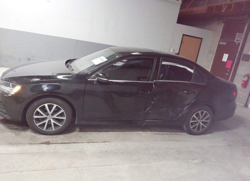 Photo 14 of 2017 Volkswagen Jetta 1.4T SE (VIN 3VWDB7AJ2HM265133)