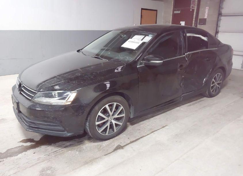 Photo 2 of 2017 Volkswagen Jetta 1.4T SE (VIN 3VWDB7AJ2HM265133)