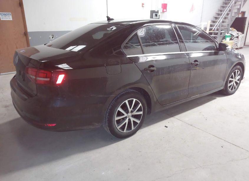 Photo 4 of 2017 Volkswagen Jetta 1.4T SE (VIN 3VWDB7AJ2HM265133)