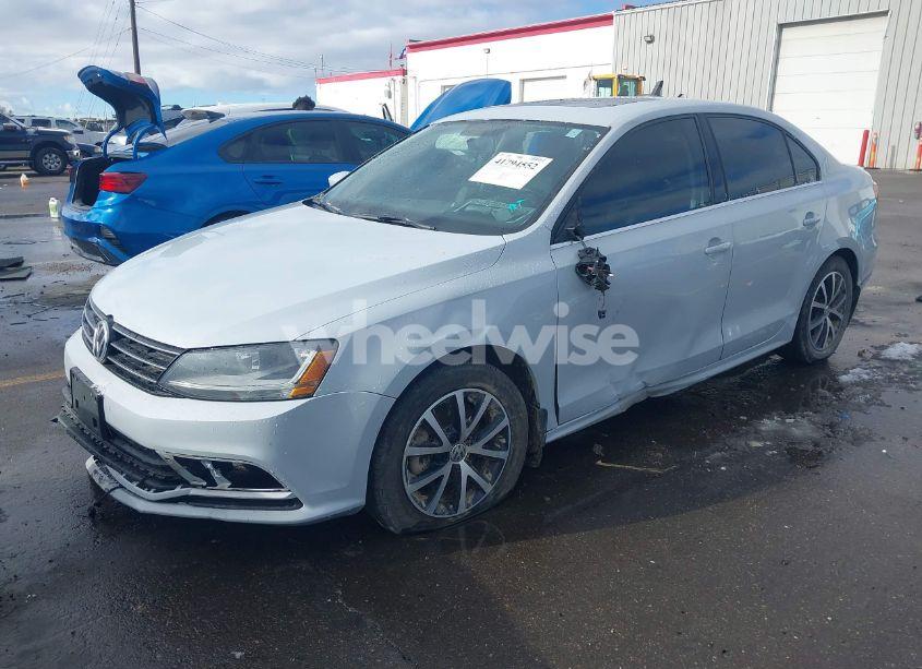 Photo 2 of 2017 Volkswagen Jetta 1.4T SE (VIN 3VWDB7AJ2HM285690)