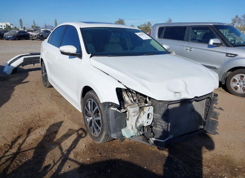 2017 Volkswagen Jetta 1.4T SE (VIN 3VWDB7AJ2HM290162) main photo