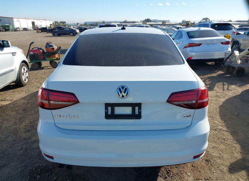 Photo 17 of 2017 Volkswagen Jetta 1.4T SE (VIN 3VWDB7AJ2HM290162)