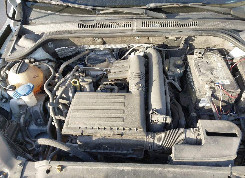 Photo 10 of 2017 Volkswagen Jetta 1.4T SE (VIN 3VWDB7AJ2HM307199)