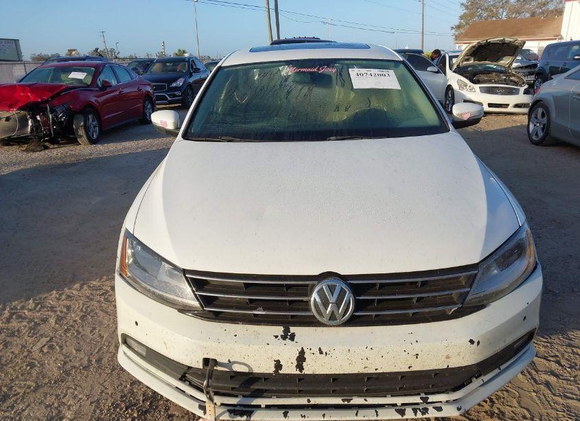 Photo 12 of 2017 Volkswagen Jetta 1.4T SE (VIN 3VWDB7AJ2HM307199)