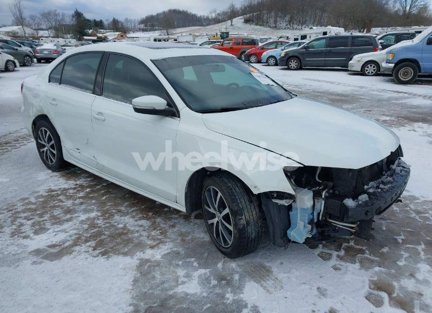 2017 Volkswagen Jetta 1.4T SE (VIN 3VWDB7AJ2HM321006) main photo