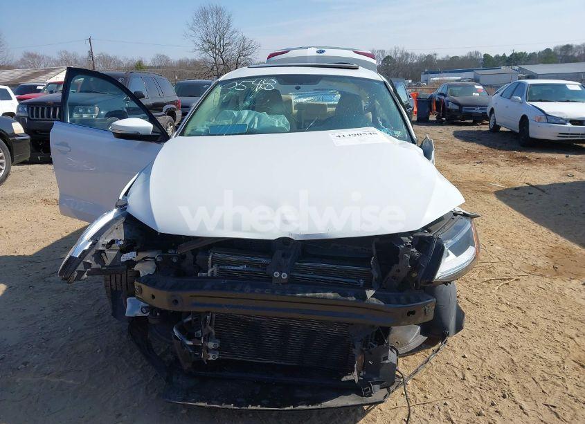 Photo 12 of 2017 Volkswagen Jetta 1.4T SE (VIN 3VWDB7AJ2HM369038)