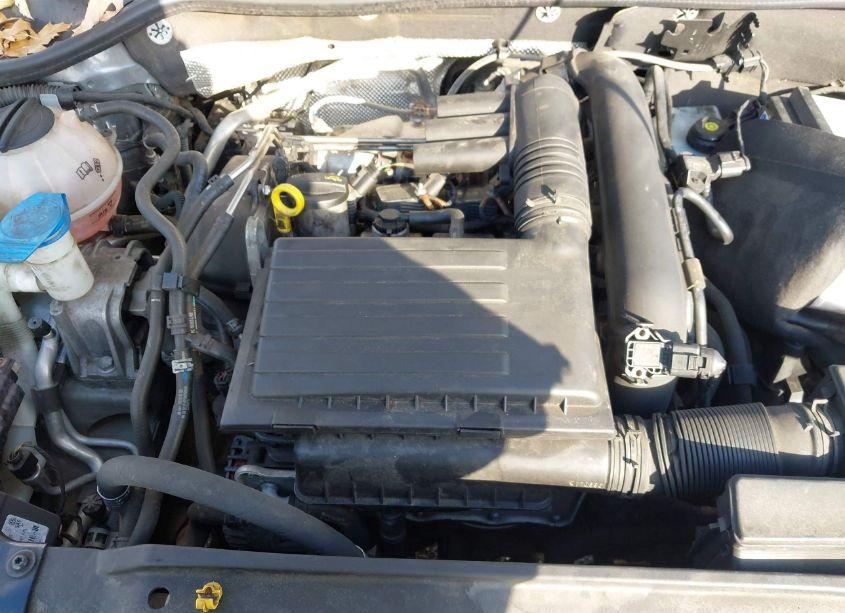 Photo 10 of 2017 Volkswagen Jetta 1.4T SE (VIN 3VWDB7AJ2HM394456)