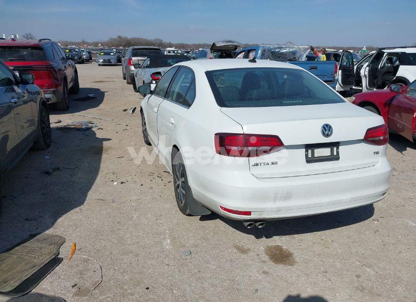 Photo 3 of 2018 Volkswagen Jetta 1.4T SE/1.4T WOLFSBURG EDITION (VIN 3VWDB7AJ2JM220070)