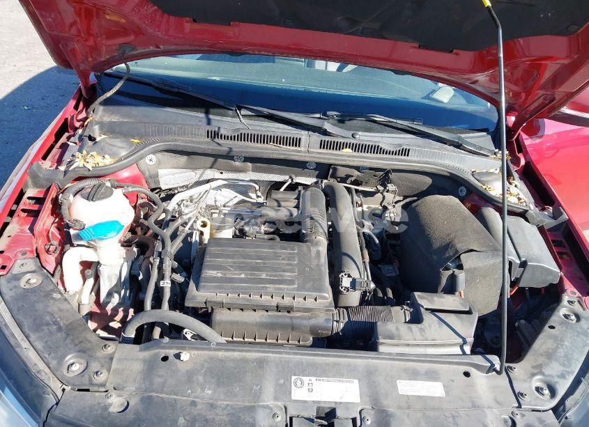 Photo 10 of 2017 Volkswagen Jetta 1.4T SE (VIN 3VWDB7AJ3HM206978)