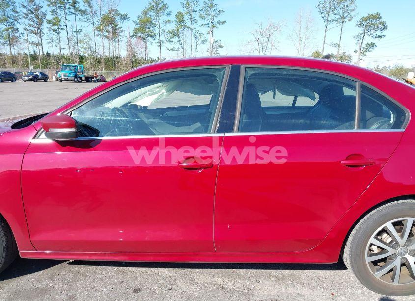 Photo 14 of 2017 Volkswagen Jetta 1.4T SE (VIN 3VWDB7AJ3HM206978)