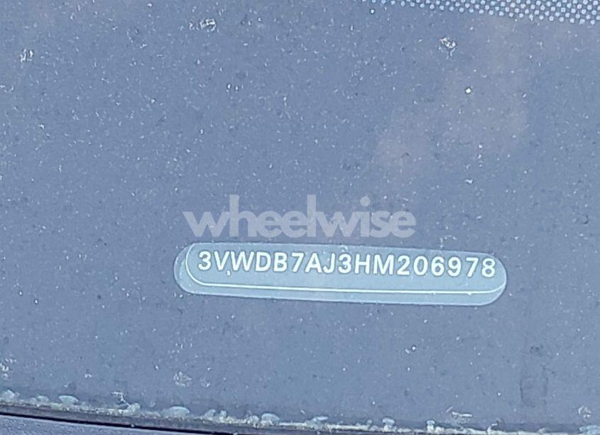 Photo 9 of 2017 Volkswagen Jetta 1.4T SE (VIN 3VWDB7AJ3HM206978)