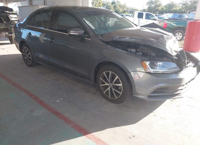 2017 Volkswagen Jetta 1.4T SE (VIN 3VWDB7AJ3HM216068) main photo