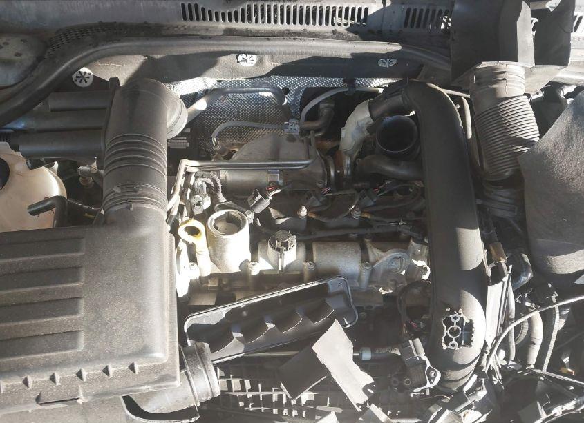 Photo 10 of 2017 Volkswagen Jetta 1.4T SE (VIN 3VWDB7AJ3HM216068)