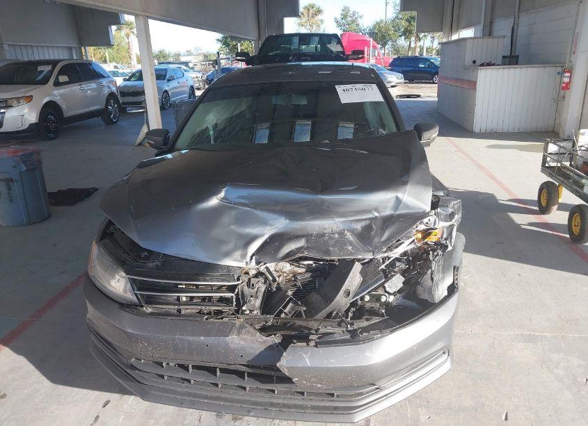 Photo 12 of 2017 Volkswagen Jetta 1.4T SE (VIN 3VWDB7AJ3HM216068)