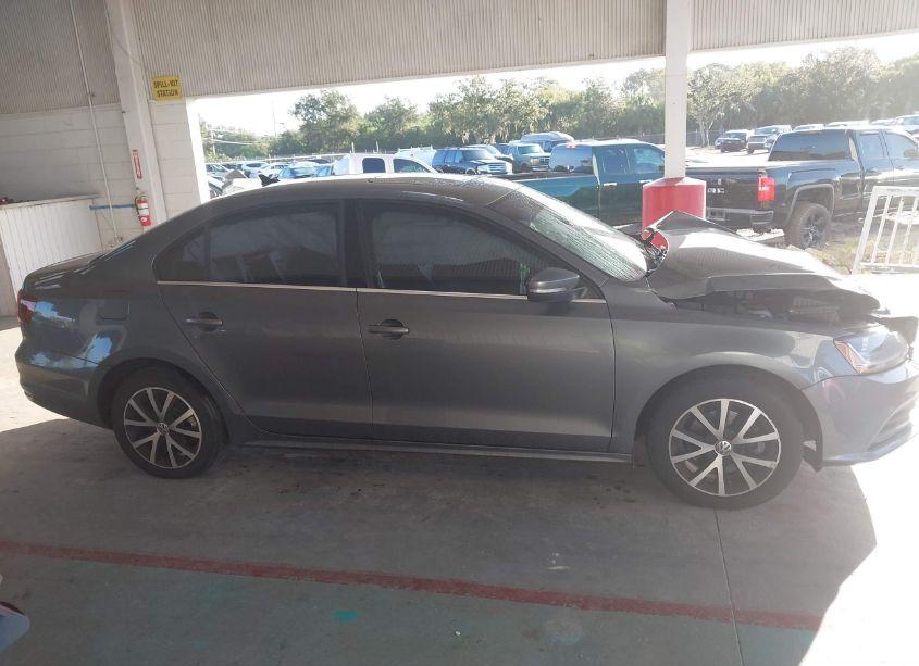 Photo 13 of 2017 Volkswagen Jetta 1.4T SE (VIN 3VWDB7AJ3HM216068)