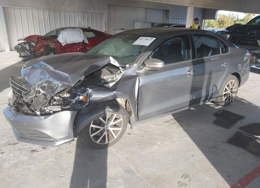 Photo 2 of 2017 Volkswagen Jetta 1.4T SE (VIN 3VWDB7AJ3HM216068)