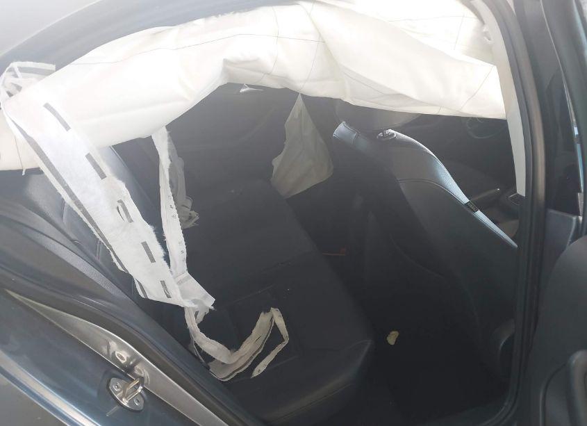 Photo 8 of 2017 Volkswagen Jetta 1.4T SE (VIN 3VWDB7AJ3HM216068)