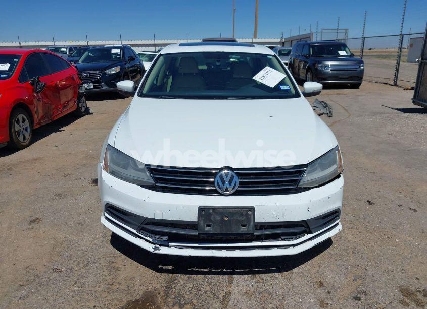 Photo 12 of 2017 Volkswagen Jetta 1.4T SE (VIN 3VWDB7AJ3HM226454)