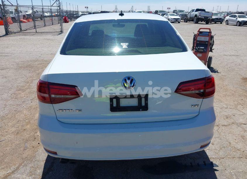 Photo 16 of 2017 Volkswagen Jetta 1.4T SE (VIN 3VWDB7AJ3HM226454)