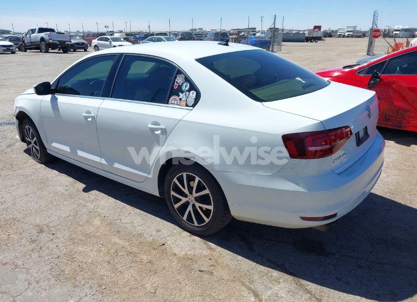Photo 3 of 2017 Volkswagen Jetta 1.4T SE (VIN 3VWDB7AJ3HM226454)