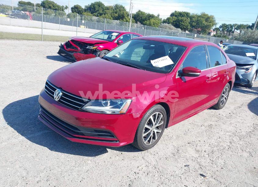 Photo 2 of 2017 Volkswagen Jetta 1.4T SE (VIN 3VWDB7AJ3HM292860)