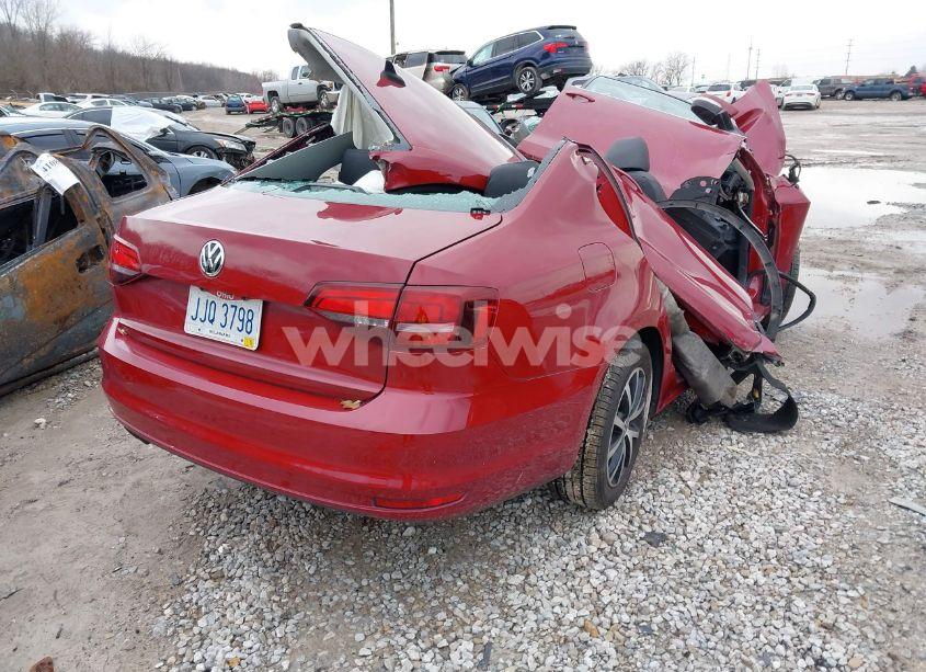 Photo 4 of 2017 Volkswagen Jetta 1.4T SE (VIN 3VWDB7AJ3HM336694)