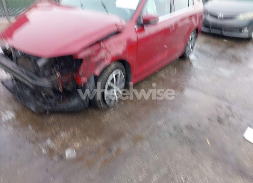 Photo 2 of 2017 Volkswagen Jetta 1.4T SE (VIN 3VWDB7AJ3HM340762)