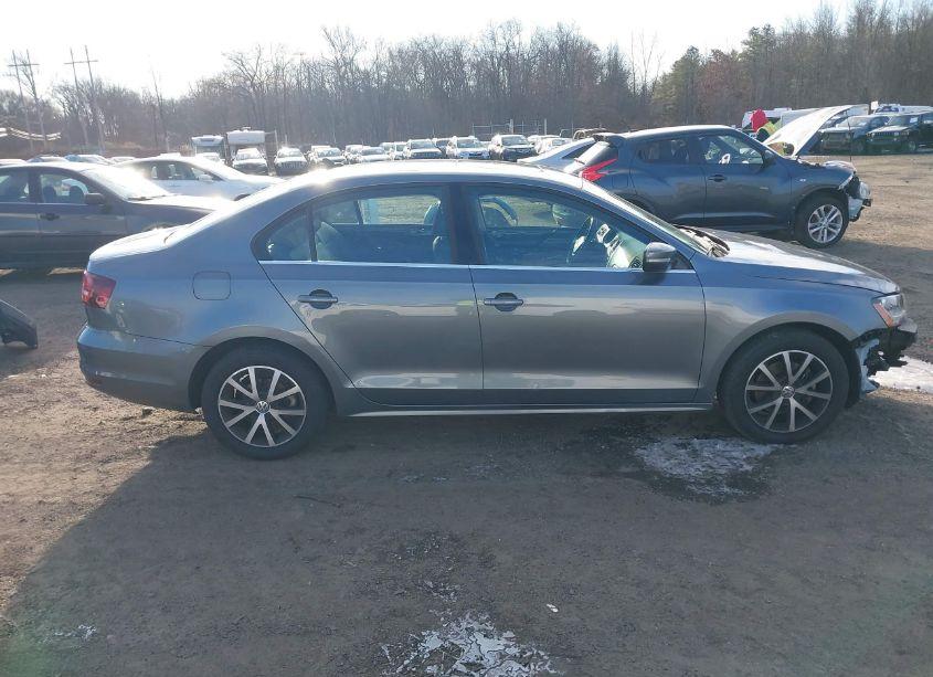 Photo 14 of 2017 Volkswagen Jetta 1.4T SE (VIN 3VWDB7AJ3HM358095)